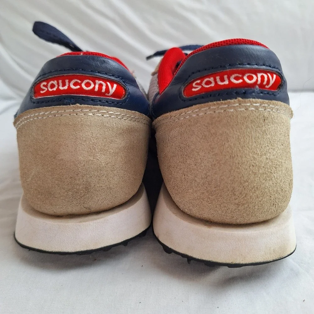 Saucony Essential Sneaker Women‎ Sz 8.5 Vintage Inspired Running Retro Classic